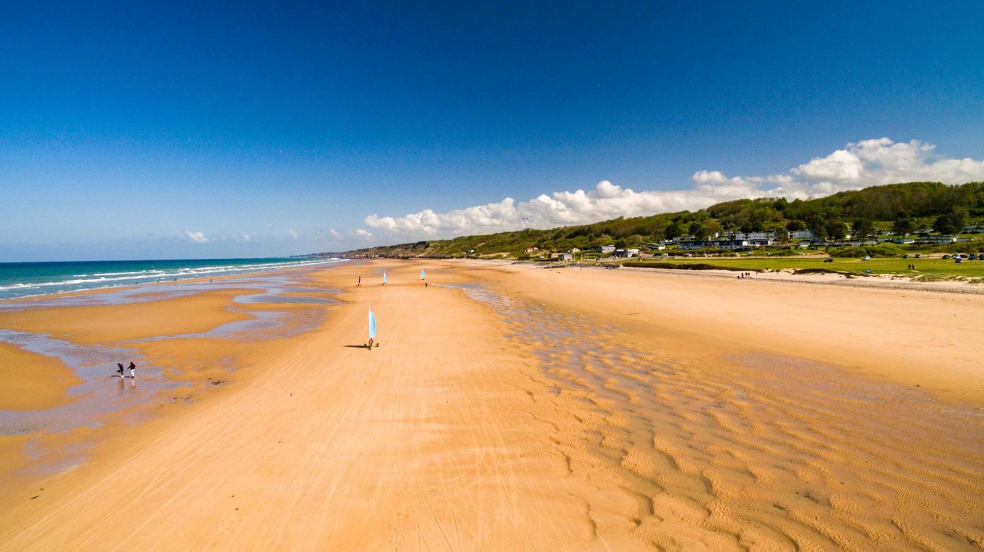 La Brise Marine Maison Renovee Cour Fermee Et Terrasse 800 M Plage Omaha Beach Avec Table De Ping Pong Proche Port En Bessin ヴィエルヴィル・シュル・メール エクステリア 写真